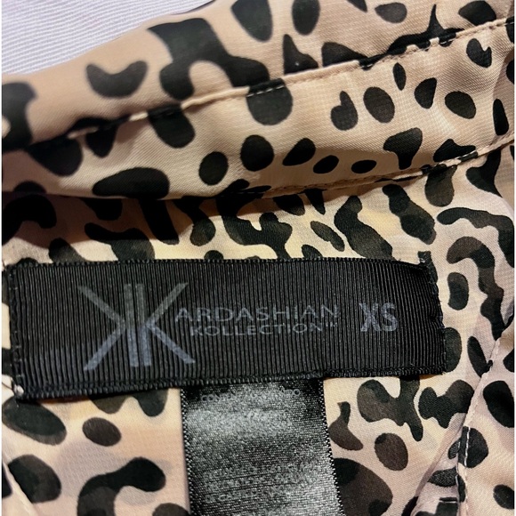 NOT MEEK/MILD Kardashian Kollection Animal Print Semi Sheer Button Up Top - Picture 2 of 2